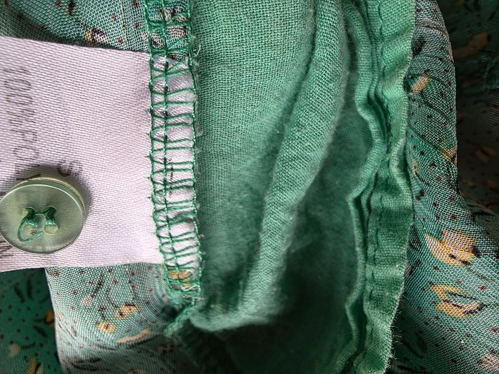 Blusa fluida com estampa floral e fio brilhante Emma Ella Paris - Tamanho 34/36 – photo 7